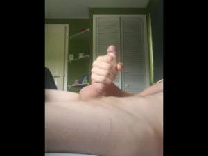Jerking of in the morning with cumshot