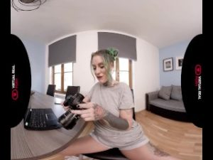 VirtualRealPorn.com - My naughty photoshoot