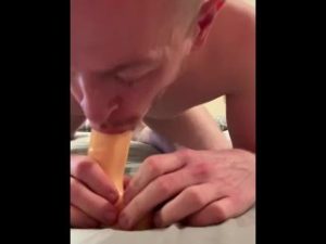Solo dildo anal fuck